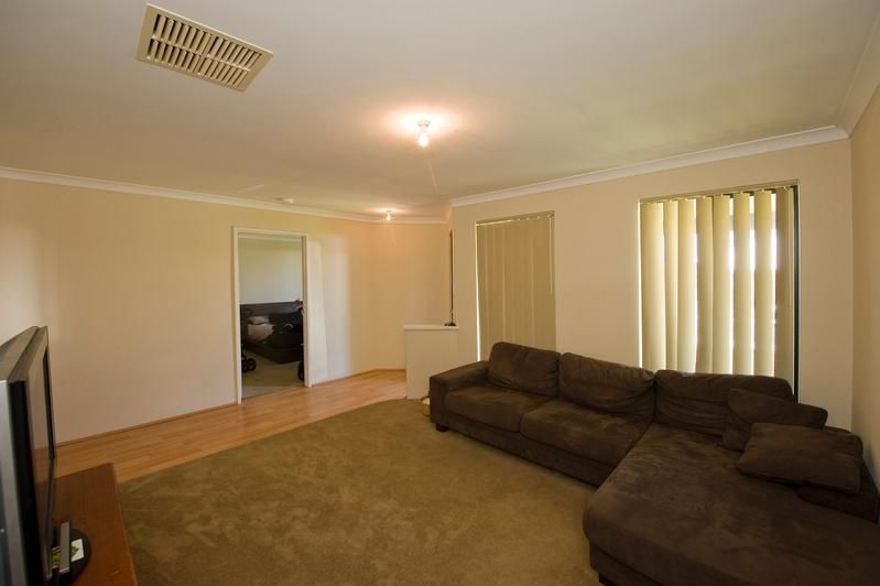 7 Redbank Drive, ELLENBROOK, WA 6069