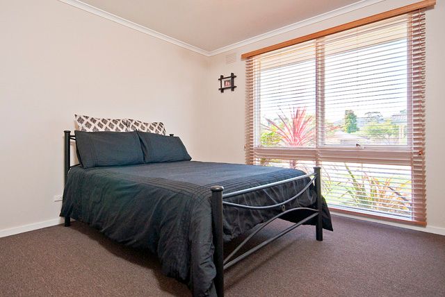 2/20 Renwick Road, FERNTREE GULLY, VIC 3156