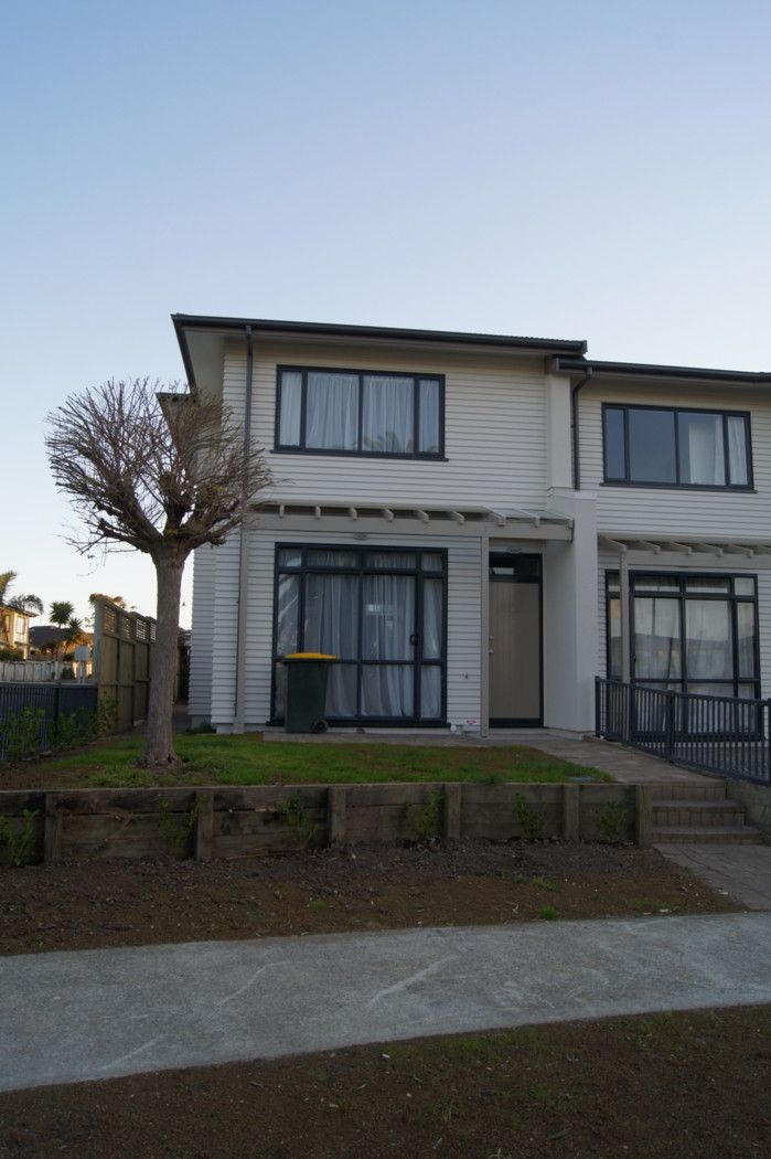 40/2 Armoy Drive, Dannemora, Manukau City