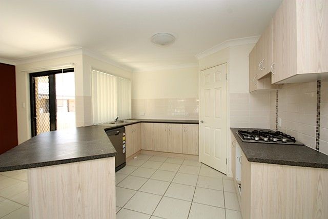 5 Sugars Place, BUNDAMBA, QLD 4304