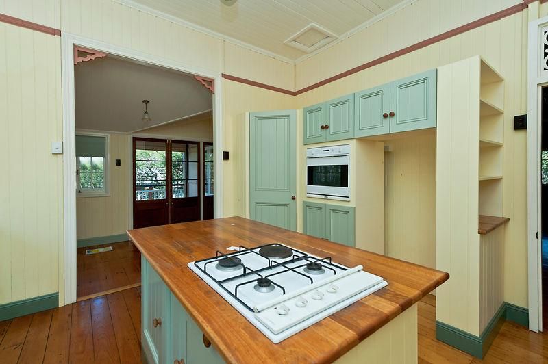 11 Glenrosa Road, RED HILL, QLD 4059