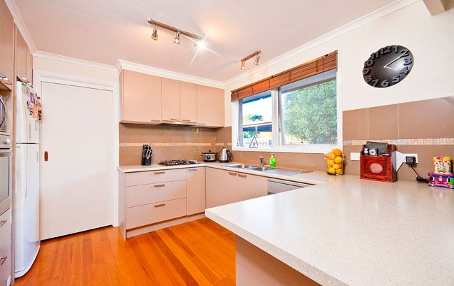 51 Kevin Avenue, FERNTREE GULLY, VIC 3156