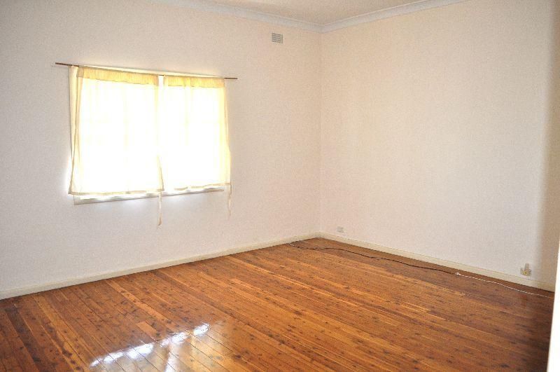 PUNCHBOWL, NSW 2196