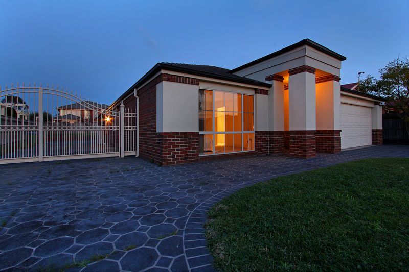 8 Seascape Place, SAFETY BEACH, VIC 3936