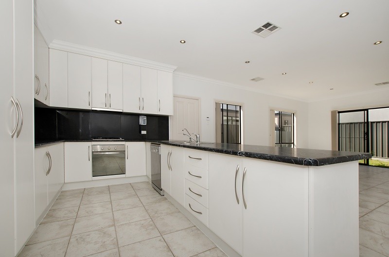 7 Walker Avenue, PARADISE, SA 5075