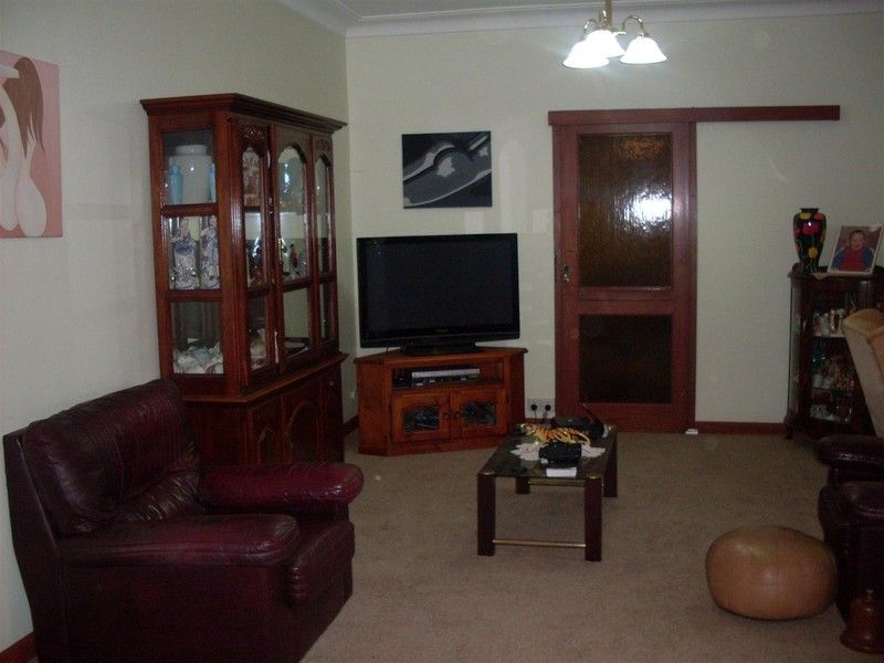 2 Station Street, PARKES, NSW 2870
