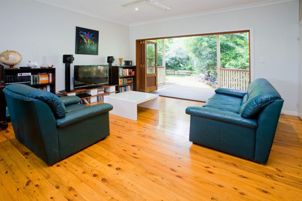 48 Waratah Avenue, HOLLAND PARK, QLD 4121
