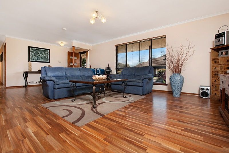 8 Essling Road, GREENWITH SA 5125