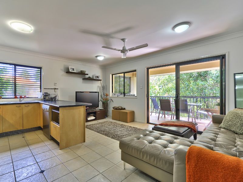56 Dickson Street, MORNINGSIDE QLD 4170