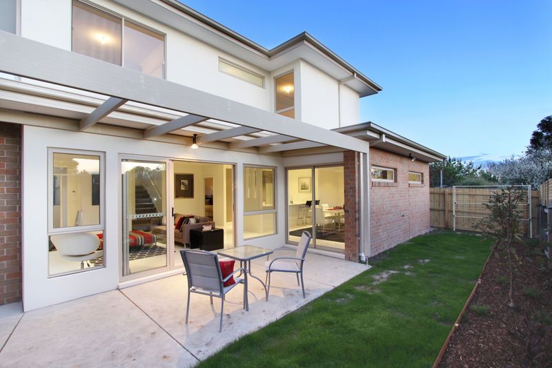 2/23 Alexander Avenue, OAKLEIGH EAST, VIC 3166