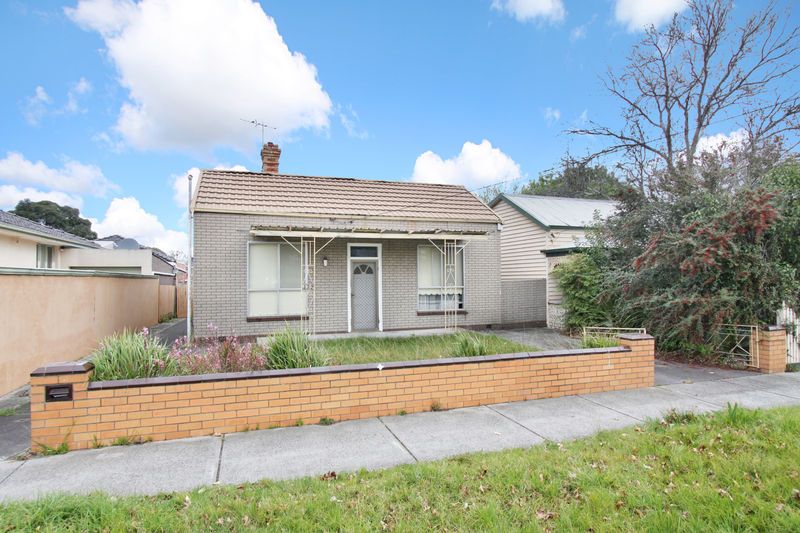 172 Kangaroo Road, HUGHESDALE, VIC 3166