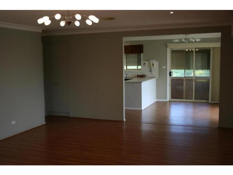 11 Parkside Place, GOULBURN, NSW 2580