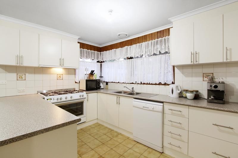 89 Cabernet Crescent, BUNDOORA, VIC 3083