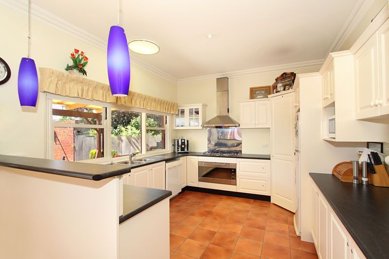 30 Murrumbeena Road, MURRUMBEENA, VIC 3163