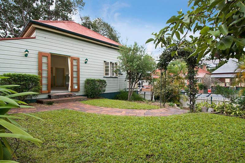 216 Water Street, SPRING HILL, QLD 4000