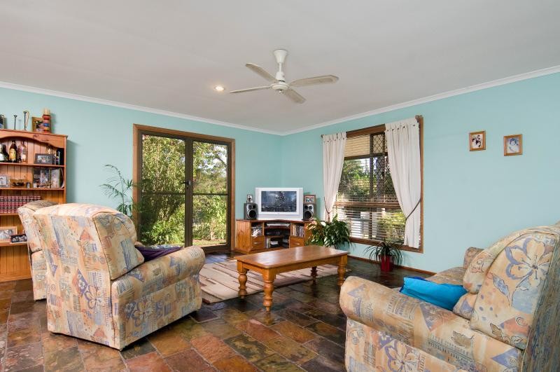 14 Julia Court, GLASS HOUSE MOUNTAINS, QLD 4518