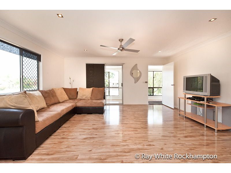17 Maxwell Street, Norman Gardens, QLD 4701