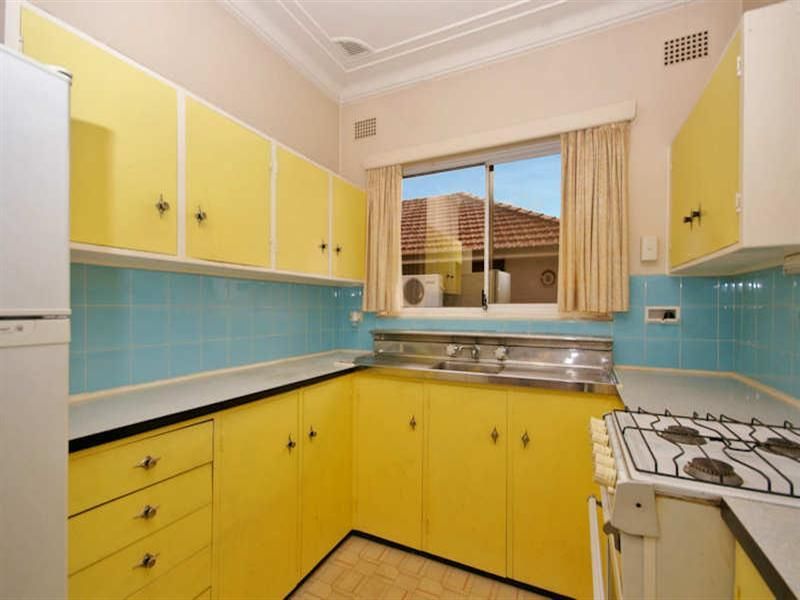 PUNCHBOWL, NSW 2196