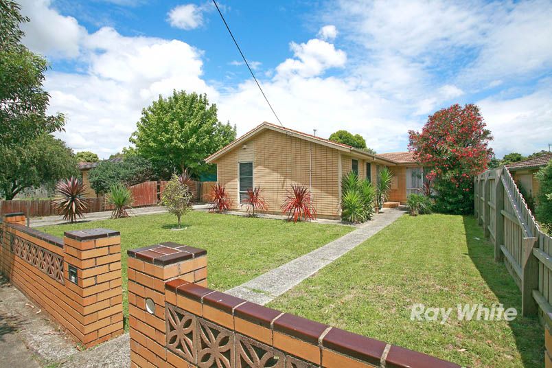 11 Fairbairn Road, CRANBOURNE, VIC 3977