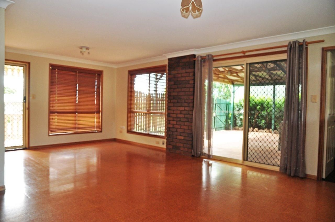 12 Evergreen Court, GLENVALE, QLD 4350