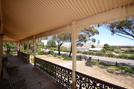 5 Linkson Street, BURRA, SA 5417