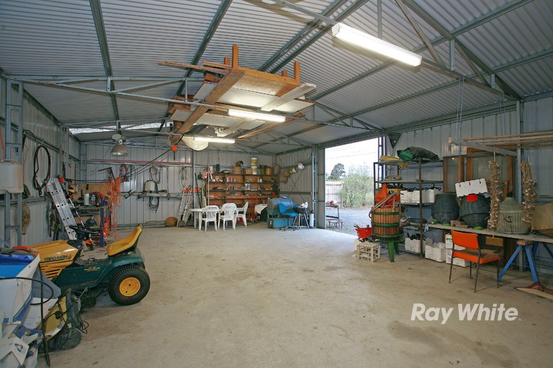 4 Coram Close, NARRE WARREN NORTH, VIC 3804
