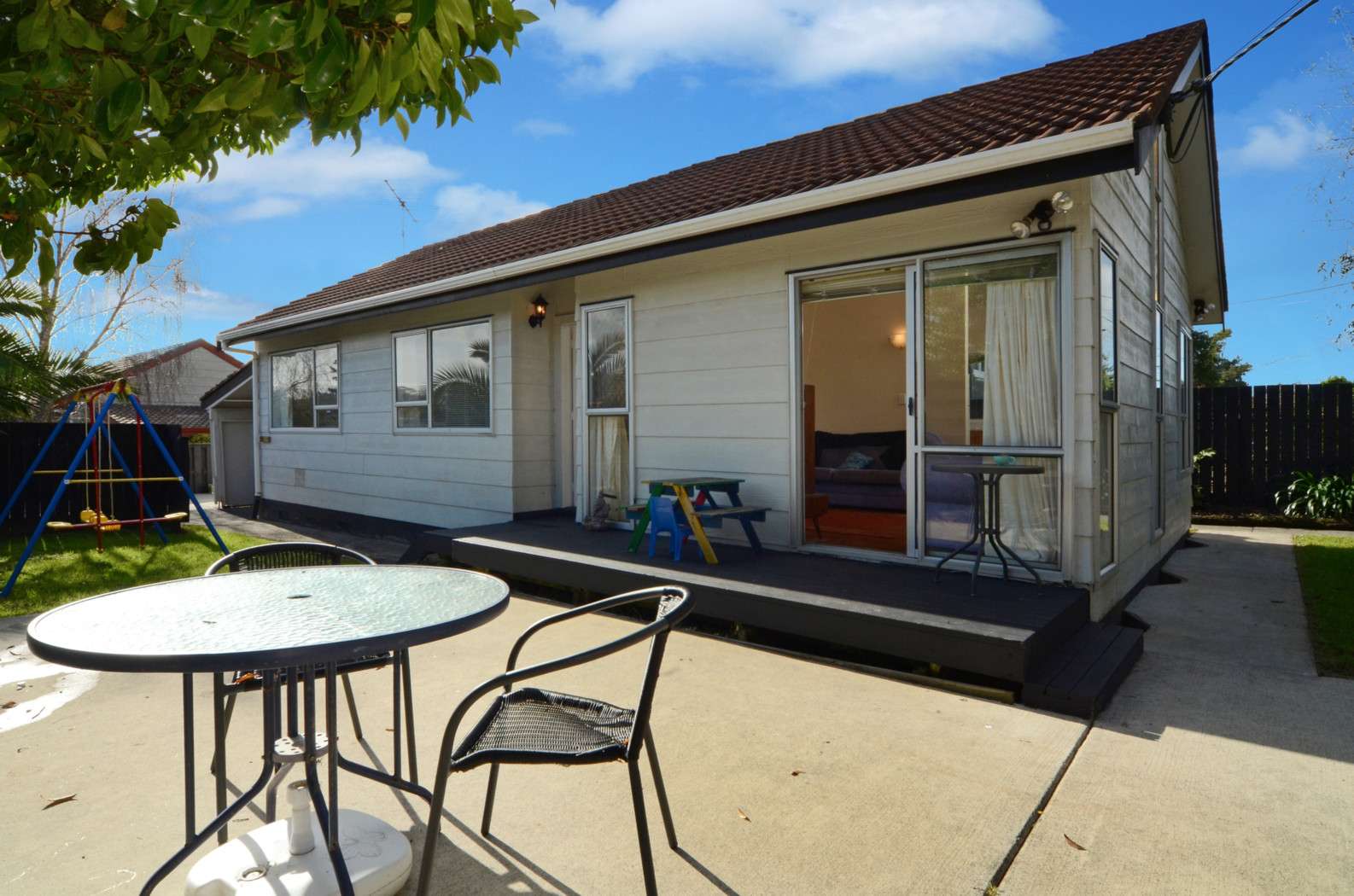 184 Beach Haven Road, Beach Haven, North Shore City Real Estate Ray