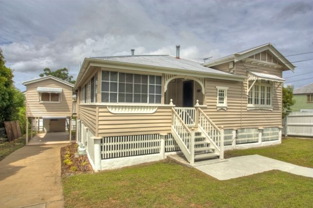 10 SHELLEY Street, BRASSALL, QLD 4305