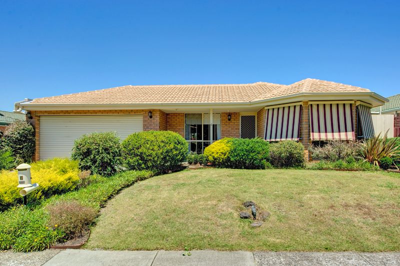 6 Holt Place, PAKENHAM VIC 3810