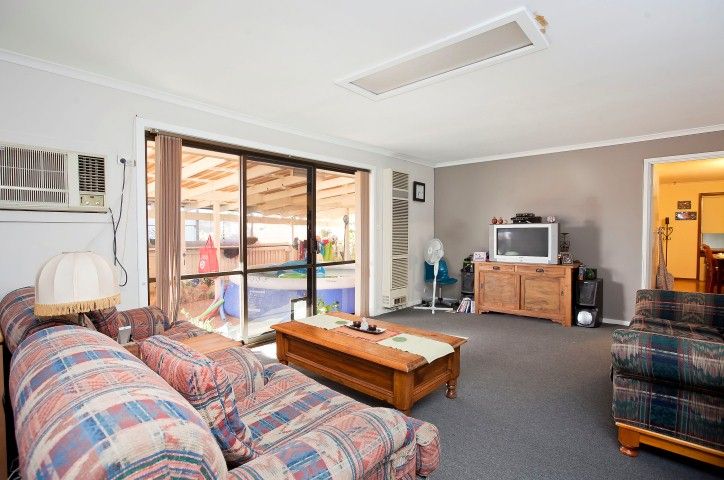 28 Tucker Crescent, NORTH HAVEN, SA 5018