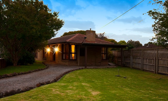 18 Sherwood Avenue, RINGWOOD EAST, VIC 3135