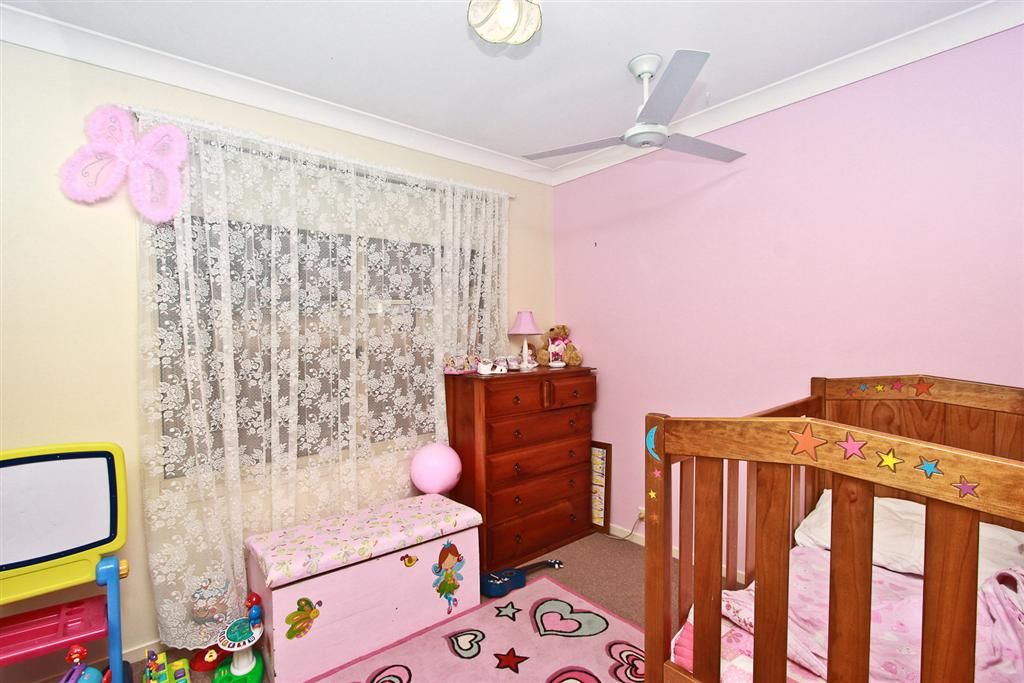 18 Finch Close, CAMERON PARK, NSW 2285