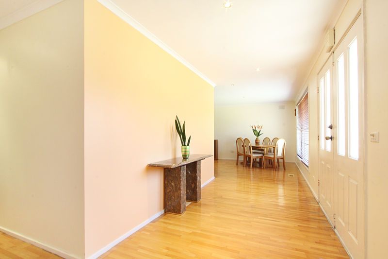 59 Mayfield Drive, MOUNT WAVERLEY, VIC 3149