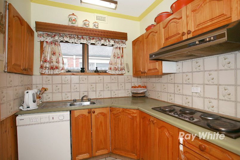 16 Woodward Street, SPRINGVALE, VIC 3171