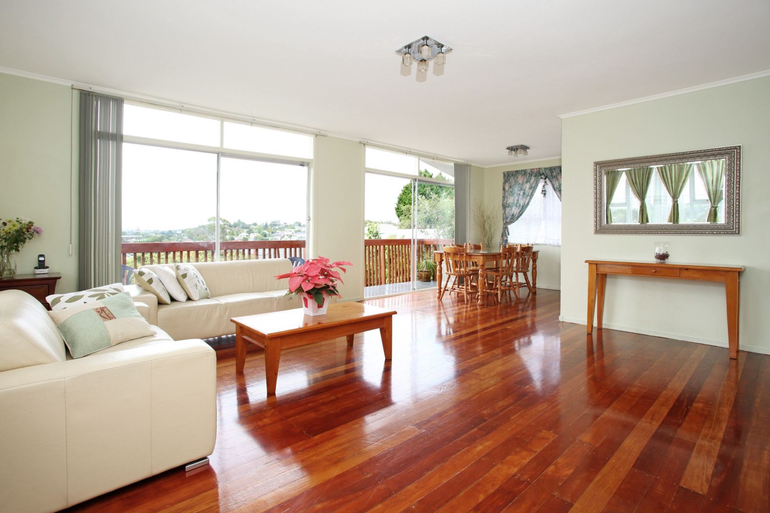 1/312 Wairau Road, GLENFIELD, North Shore City