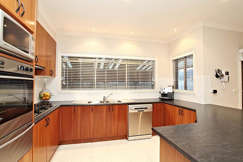 5 Summerhill Drive, HILLSIDE, VIC 3037