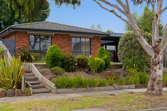 34 Leonard Drive, LANGWARRIN, VIC 3910