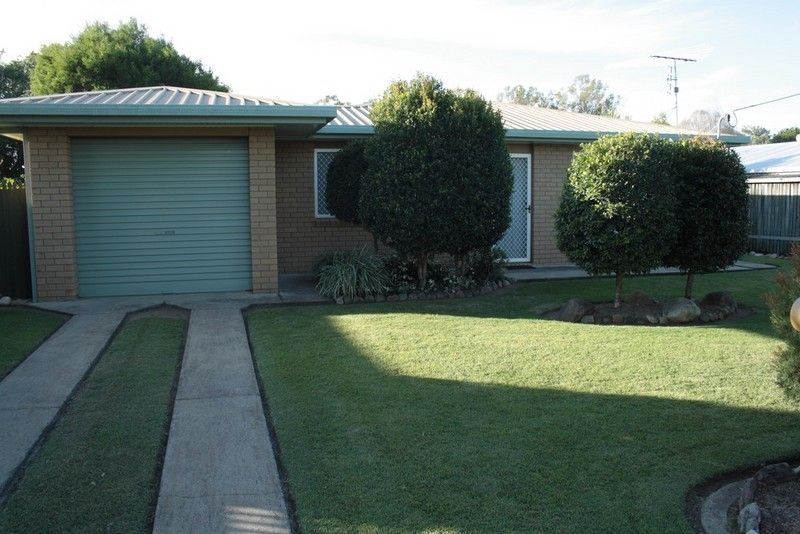 27 Dwyer Street, GATTON QLD 4343