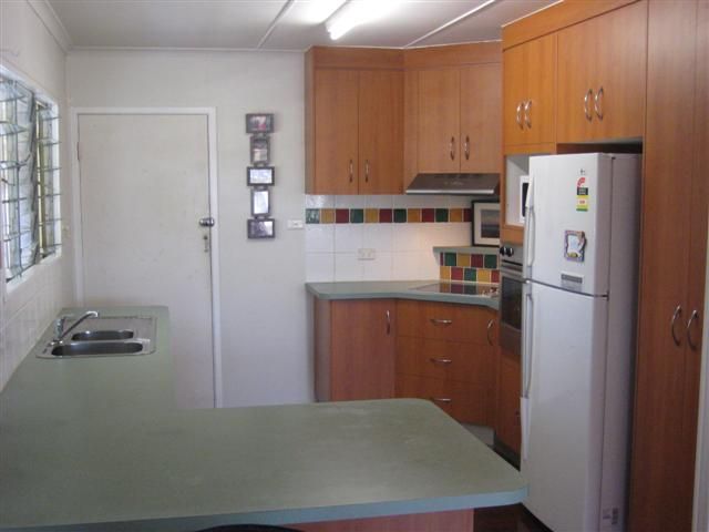 16 Hetherington Street, GLADSTONE, QLD 4680