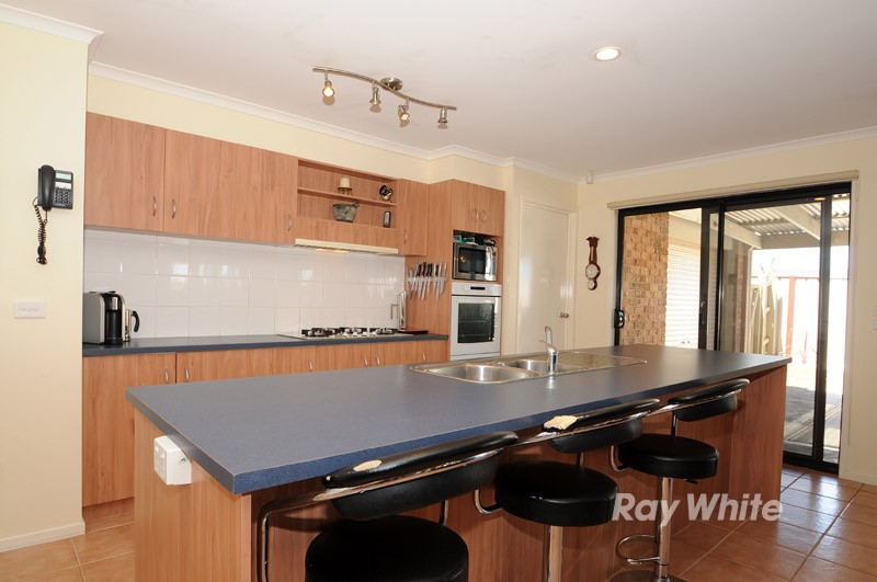 3 Avocet Close, BLIND BIGHT, VIC 3980