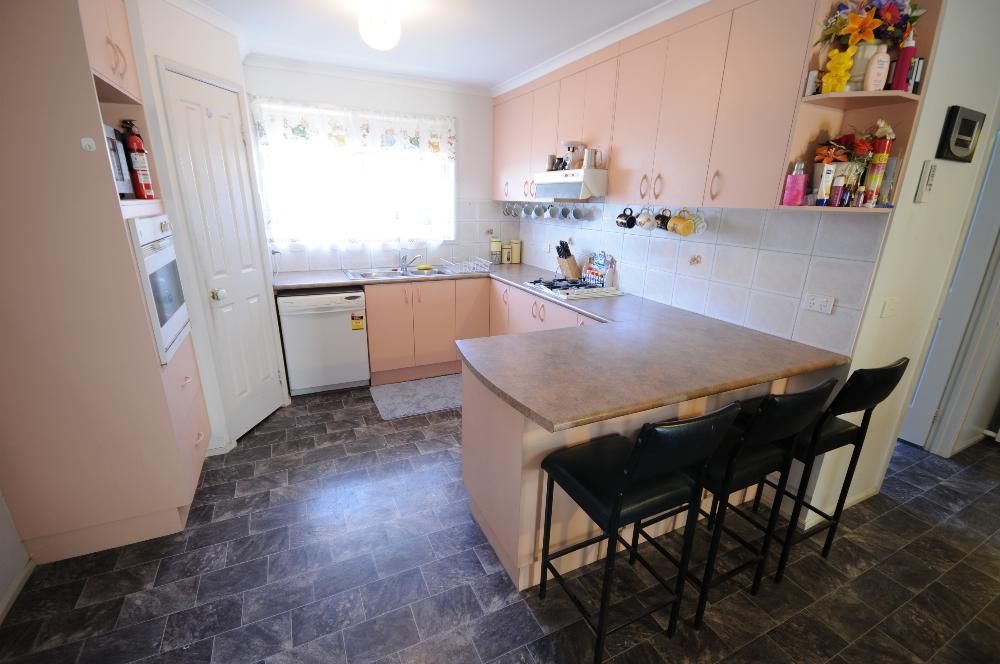 17 Wattle Way, WEST ALBURY, NSW 2640