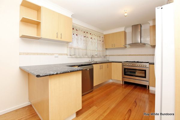 21 Freeman Crescent, MILL PARK, VIC 3082