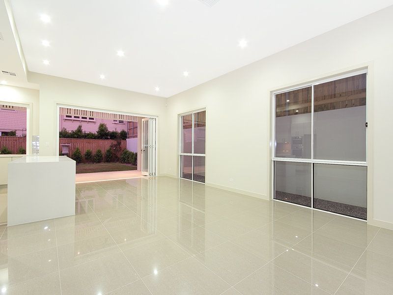 20 Rees Avenue, CLAYFIELD, QLD 4011