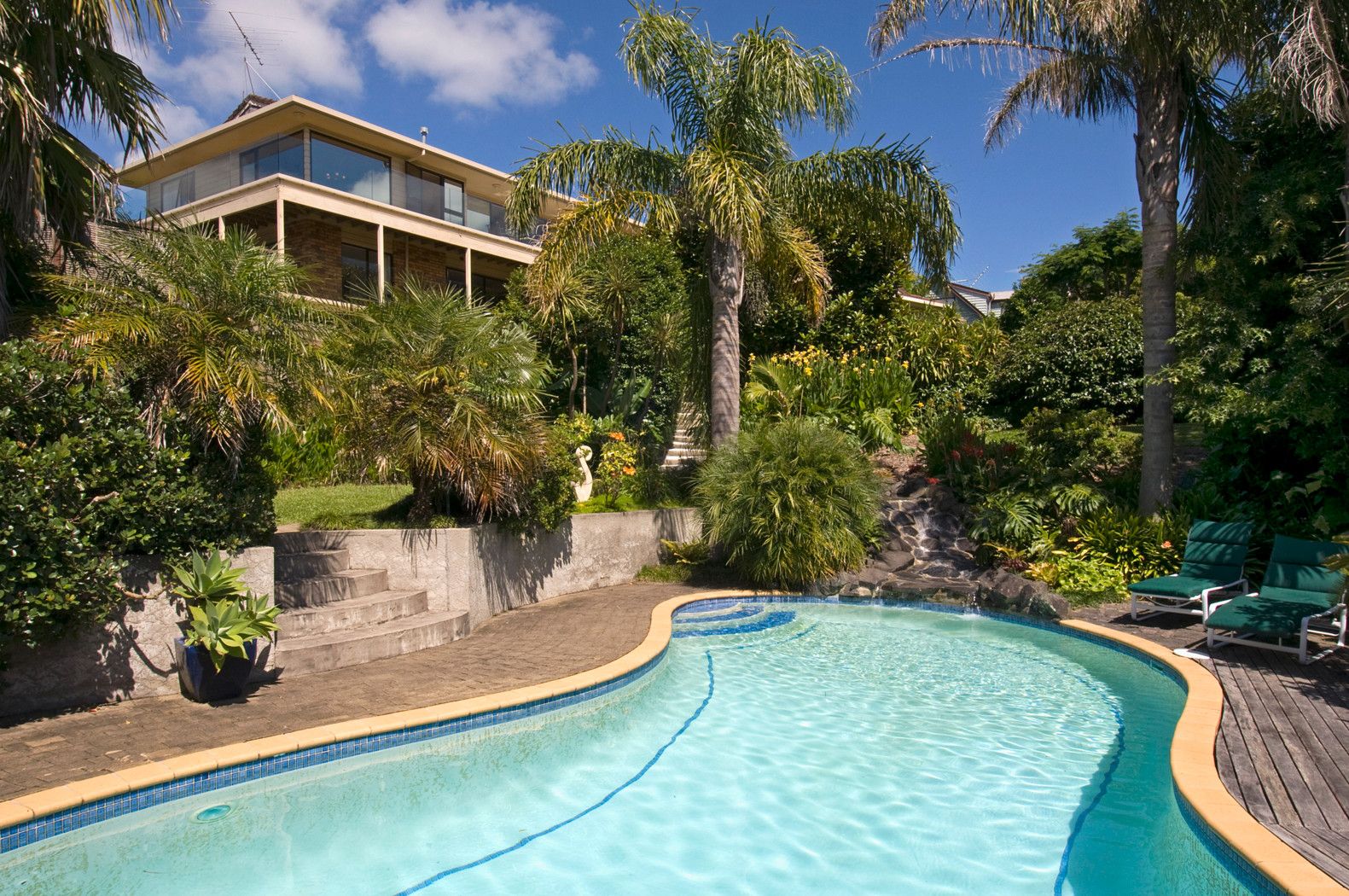 8 Tainui Road, COCKLE BAY, Manukau City