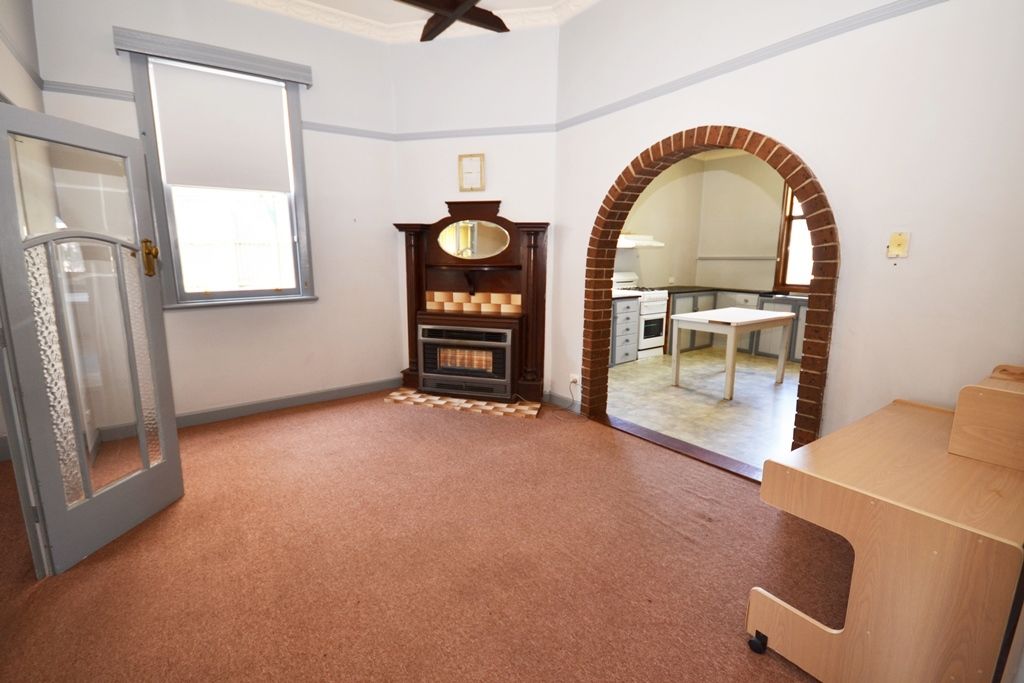 2  Cameron Street, GOLDEN POINT, VIC 3350