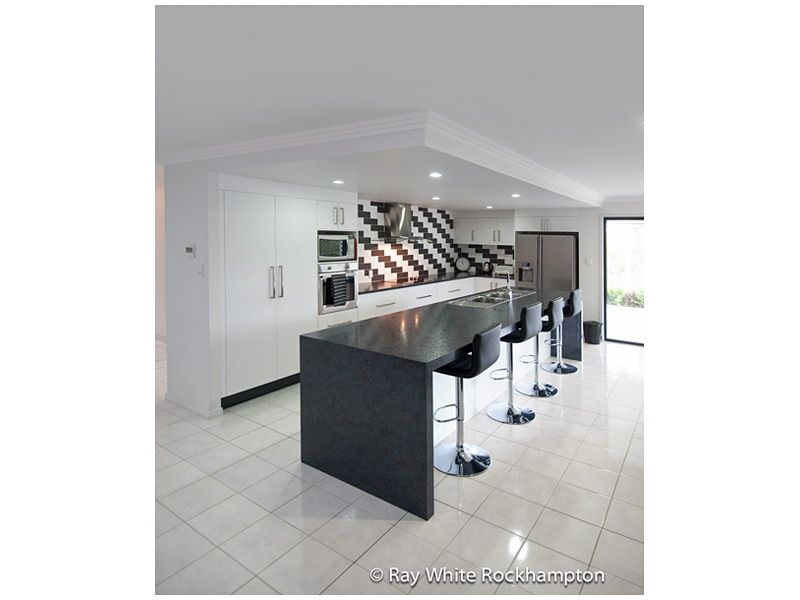 10  Kilkenny Court, KAWANA, QLD 4701