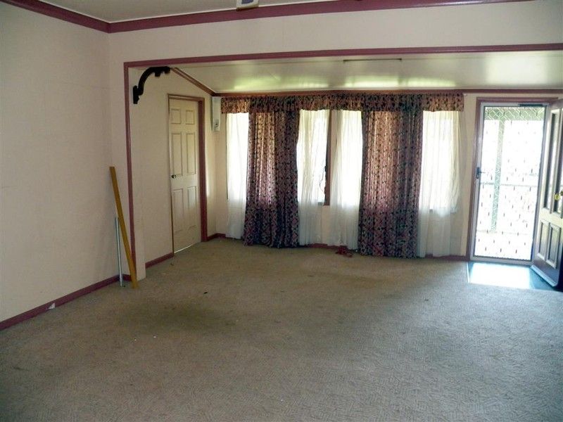 20  Flinders Street, WEST GLADSTONE, QLD 4680