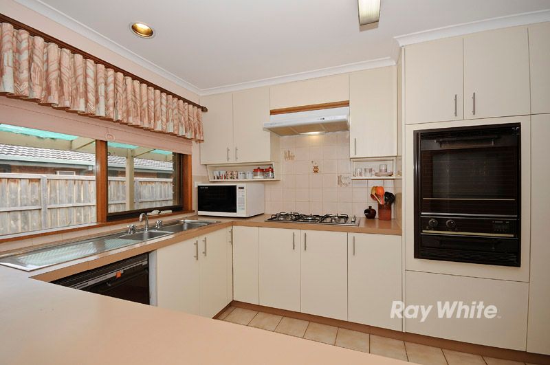 4 Rosewall Court, WANTIRNA SOUTH, VIC 3152