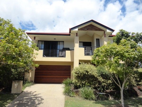 1 Campelles Avenue, VARSITY LAKES, QLD 4227