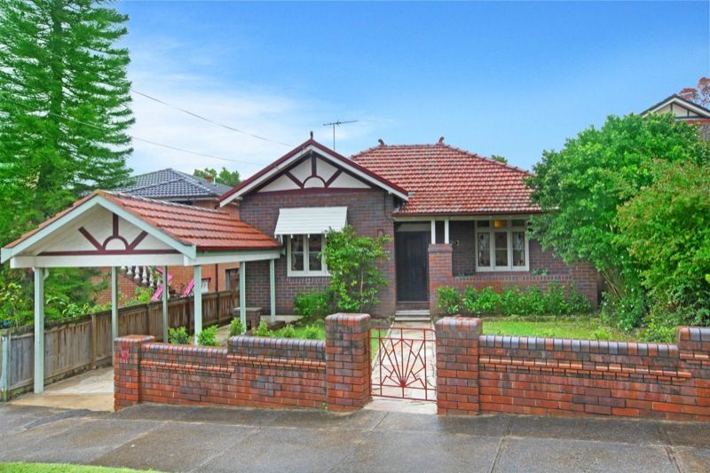 9  Evan Street, GLADESVILLE NSW 2111